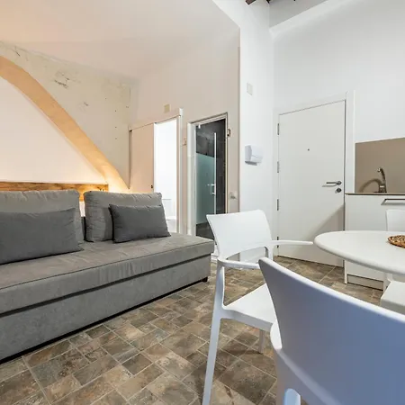 Old Town Experience Apartment